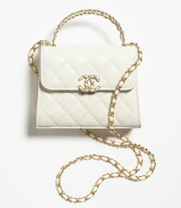 Chanel CLUTCH WITH CHAIN Grained Shiny Calfskin &amp; Gold-Tone Metal White #A22128