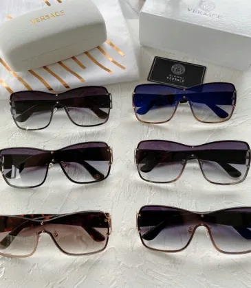 Versace AAA+ Sunglasses #9875114