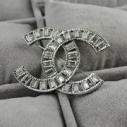 Chanel brooches #9127604