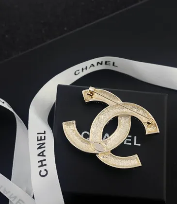 Chanel brooches #9127606