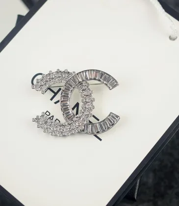 Chanel brooches #9127630