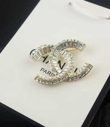 Chanel brooches #9127658