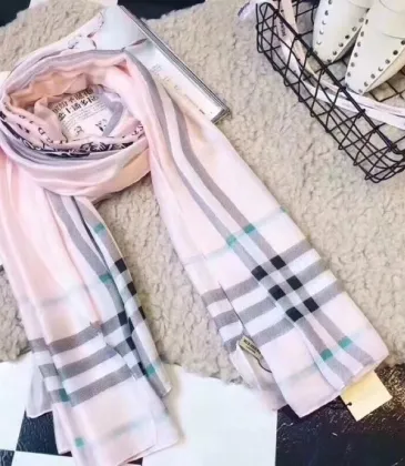 Burberry Scarfs #999902527