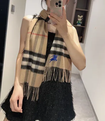 Burberry Scarfs #A42681