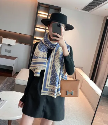 Louis Vuitton Scarf #999915271