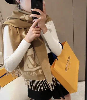 Louis Vuitton Scarf #999915273