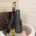 Louis Vuitton AAA+ Men's Messenger Bags #835202