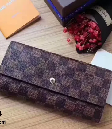 Louis Vuitton AAA+ wallets #876344