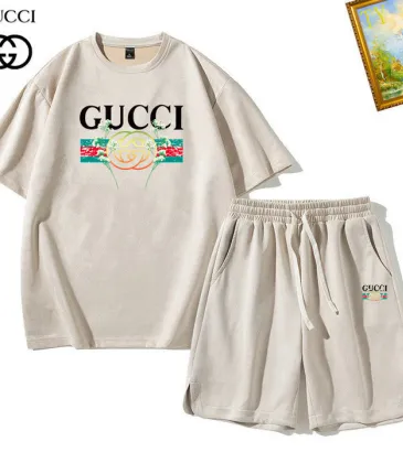 Gucci Tracksuits for Gucci short tracksuits for men #A40872