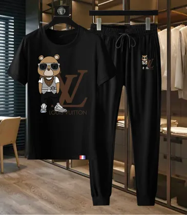 Louis Vuitton tracksuits for Louis Vuitton short tracksuits for men #A25691