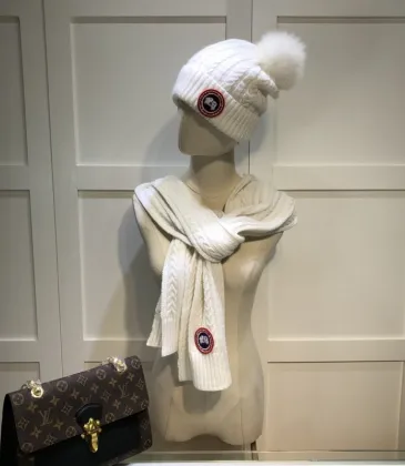 Canada Goose Scarf and cap #999915305