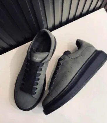 Alexander McQueen Shoes for Unisex McQueen Sneakers #99902568