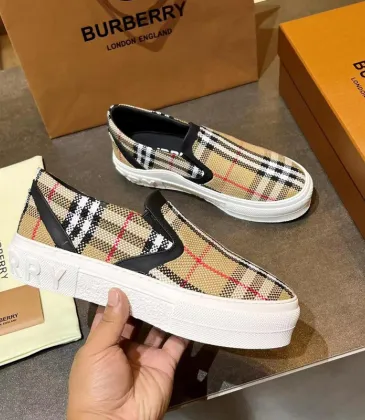 Burberry Shoes for Men's and women Sneakers #999931001