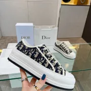 Dior Shoes for Women's Sneakers #999934583