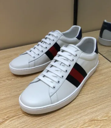 Men's Gucci original top quality Sneakers dog #9102101