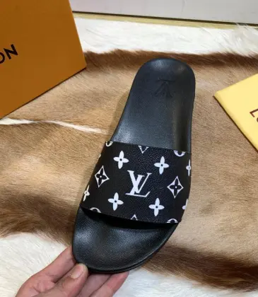 Louis Vuitton Men's Women New Slippers non-slip Indoor shoes #9874670