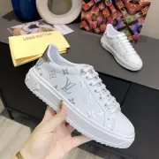 Louis Vuitton Shoes for Women's Louis Vuitton Sneakers #99901972