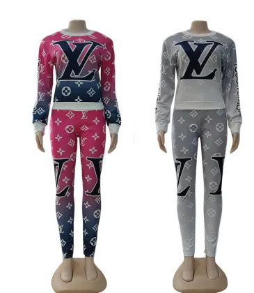 Louis Vuitton 2022 new Fashion Tracksuits for Women #999921386