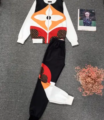 Louis Vuitton 2022 new Fashion Tracksuits for Women #999927216