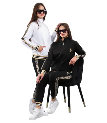 Louis Vuitton Fashion Tracksuits for Women #A31868