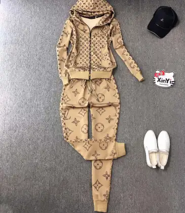 Louis Vuitton new Fashion Tracksuits for Women #A22401